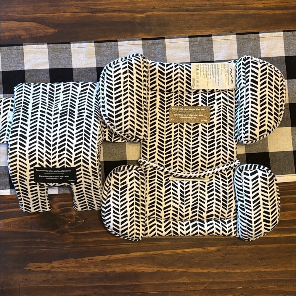 Nuna Rava infant insert Broken arrow caviar