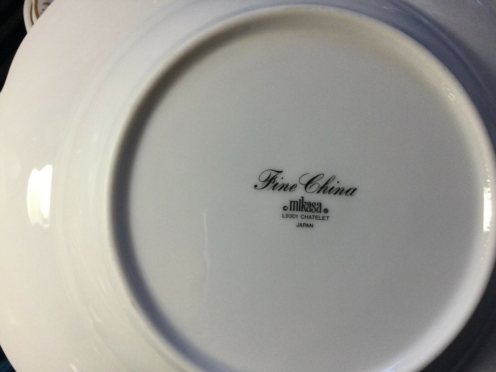 Mikasa L9301 Chatelet 2 salad plates 7.75'' mint