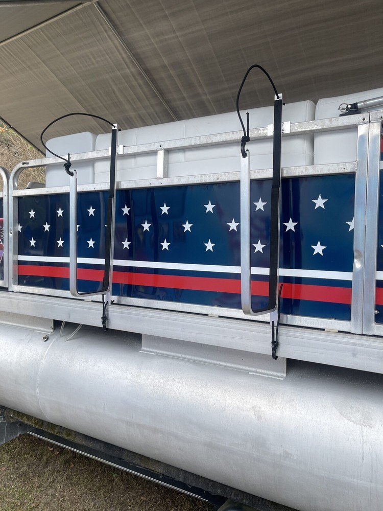 Pontoon Boat Wake Board/Paddle Board Solution
