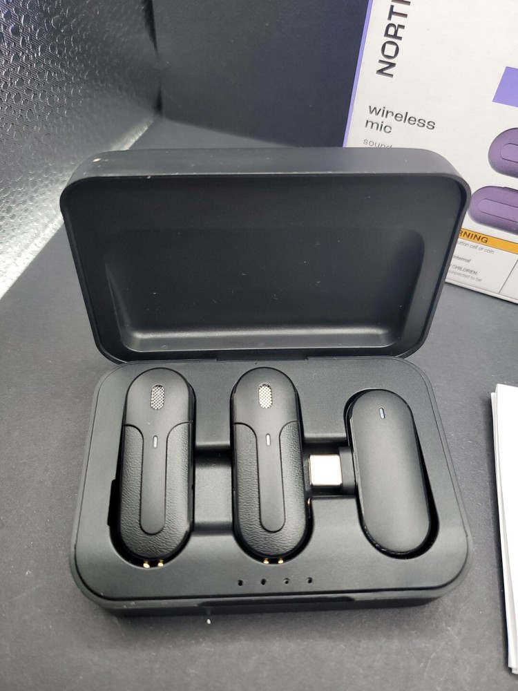 NORTH Wireless Microphone with Charger (USB-C)