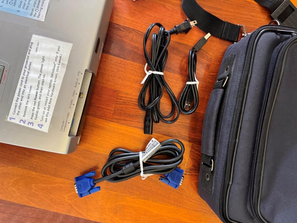 Epson PowerLite 730c LCD Projector with Case, Cables, and Remote Control