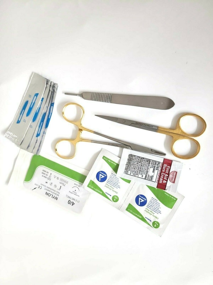 US Military Style Surplus Emergency Survival Kit