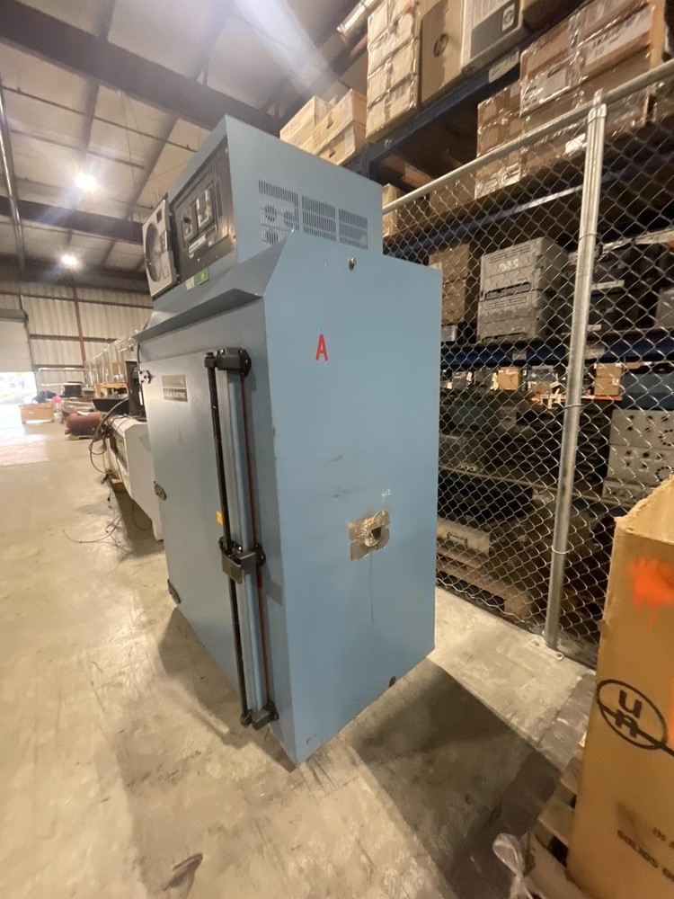 GS BLUE M ELECTRIC 240 BATCH OVEN