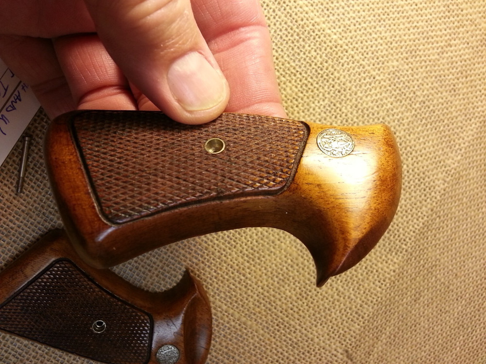 Original Smith & Wesson J Frame Square Butt Presentation " Target " Grips NICE