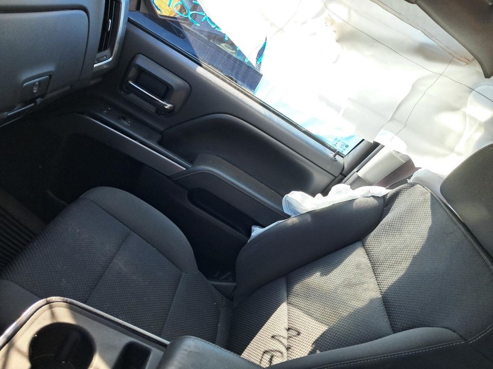 SILVRDO15 2017 Glove Box 4862297