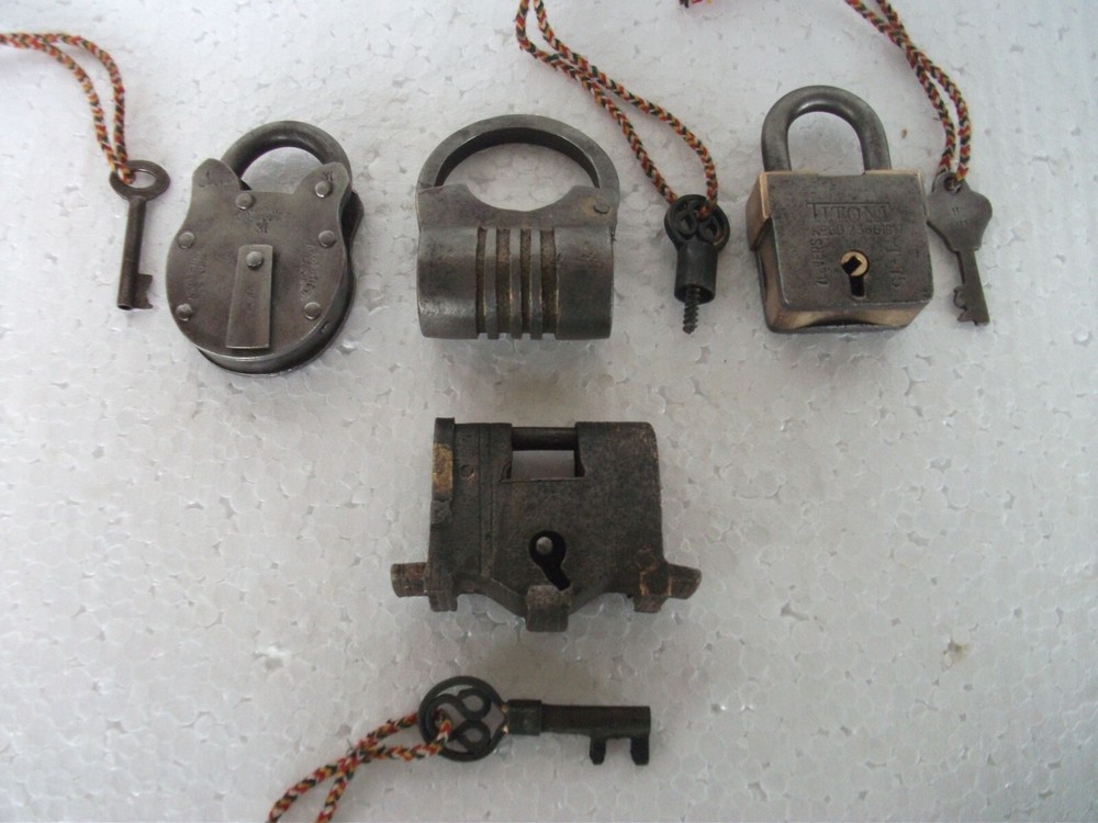4 Pc Vintage Iron Different Shape Solid Handcrafted Heavy Padlock