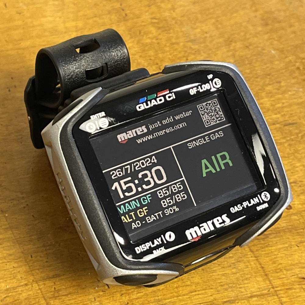 Mares QUAD Ci Wrist Dive Computer Black/Silver - Large Color Screen Rechargeable