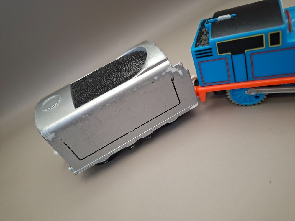Thomas Hyper Glow Trackmaster Train Motorized - 2017 BLACK LIGHT LED Thomas