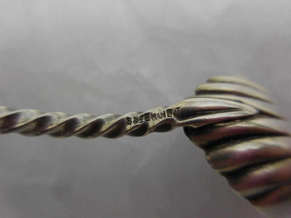 LEWISTON TWISTED HANDLE WITH RIBBON STERLING SILVER SOUVENIR FRUIT SPOON
