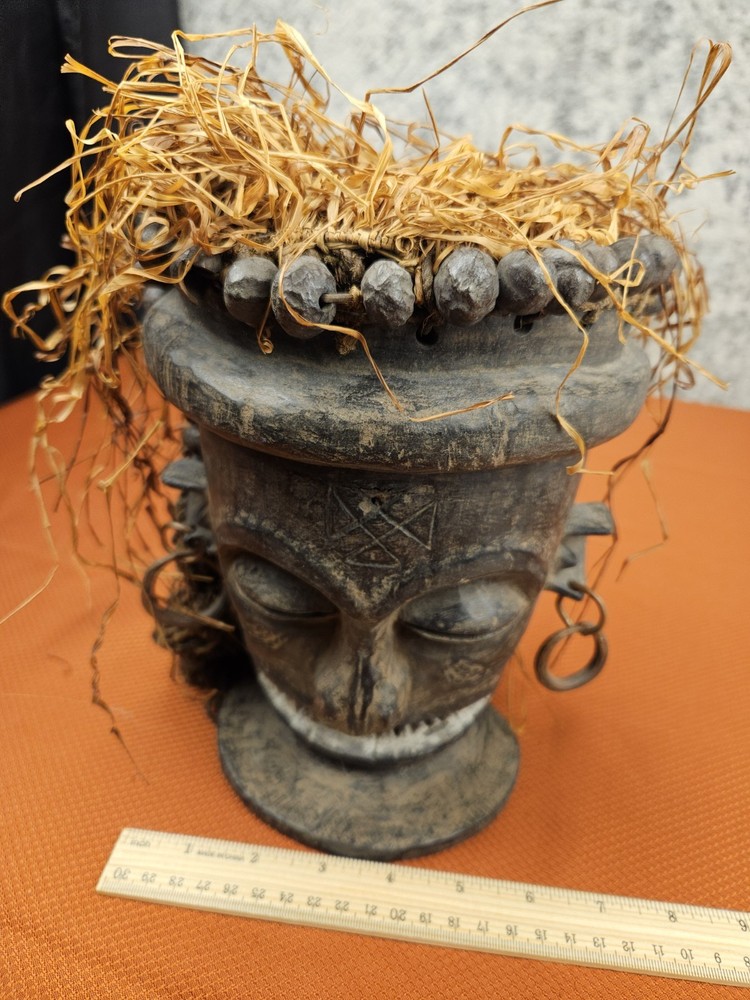Vtg African Chokwe Chihongo Mask 9x6"
