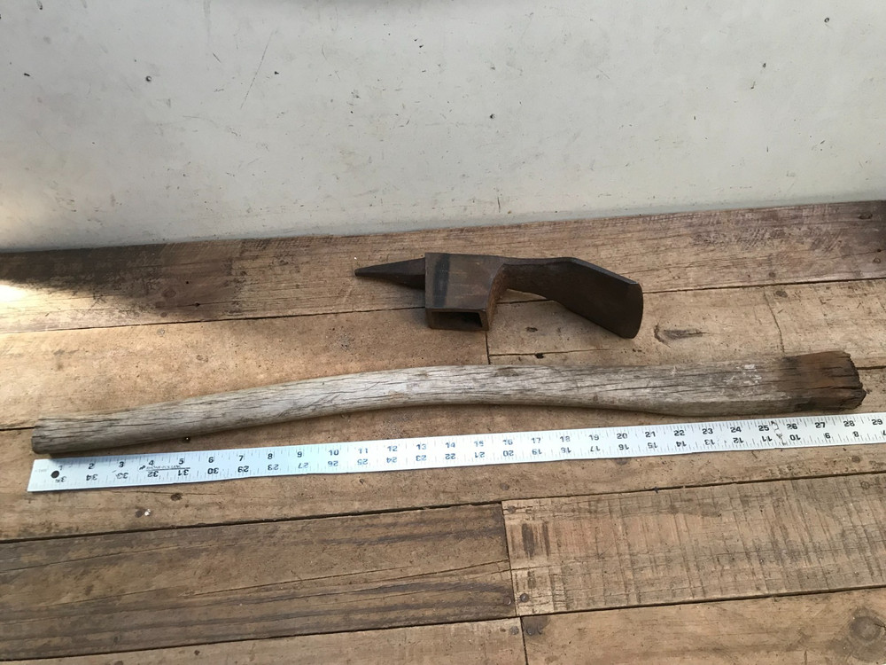 Old Kelly Axe & Tool Co. True Temper Digging Mining Pick w/ handle