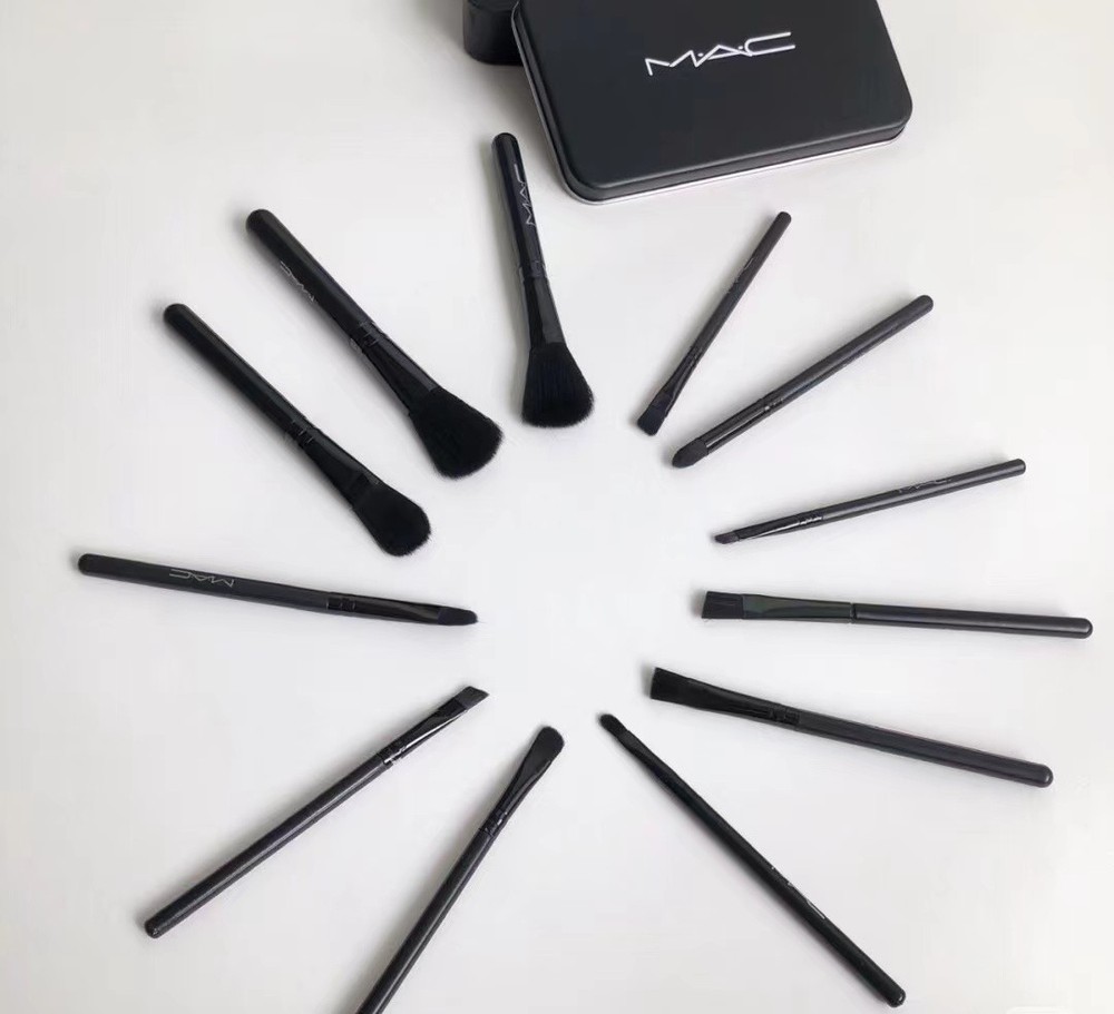 MAC Makeup Brush Iron Box Travel Set