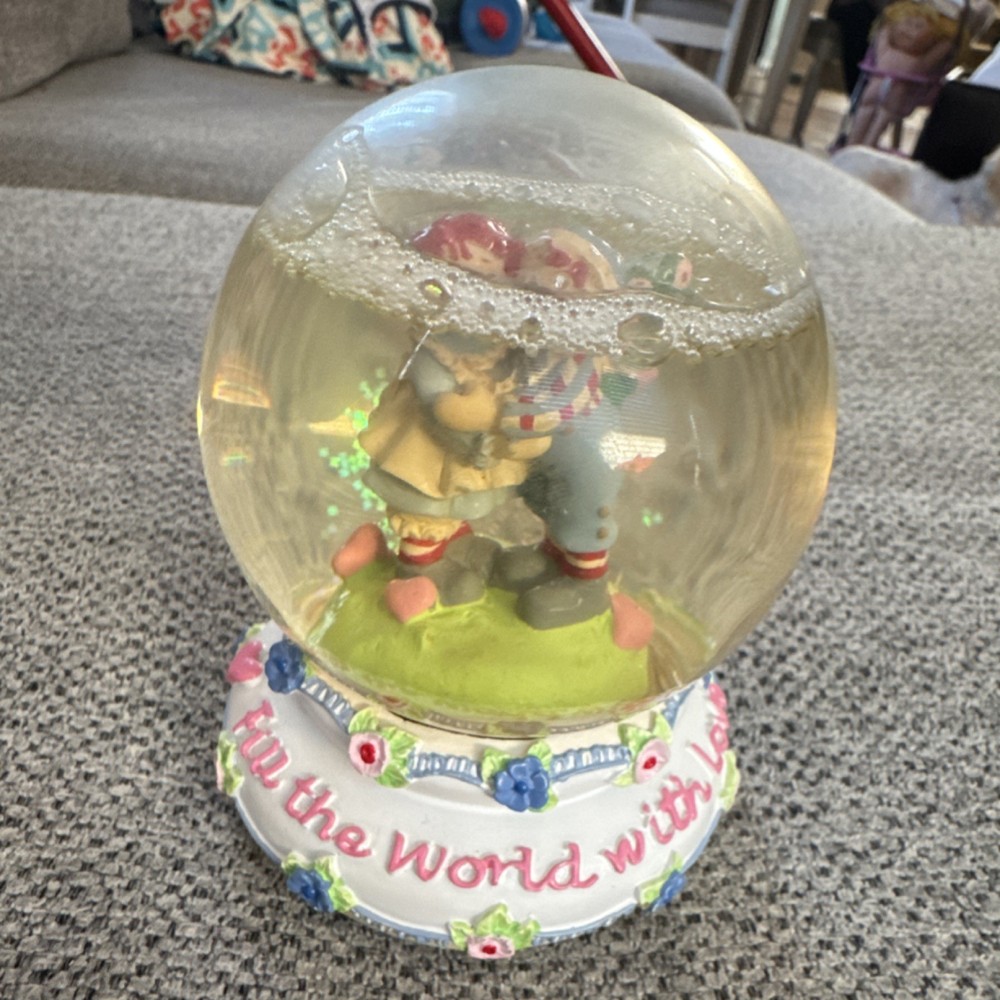 S&S Inc. Raggedy Ann & Andy Multicolor Snow Globe