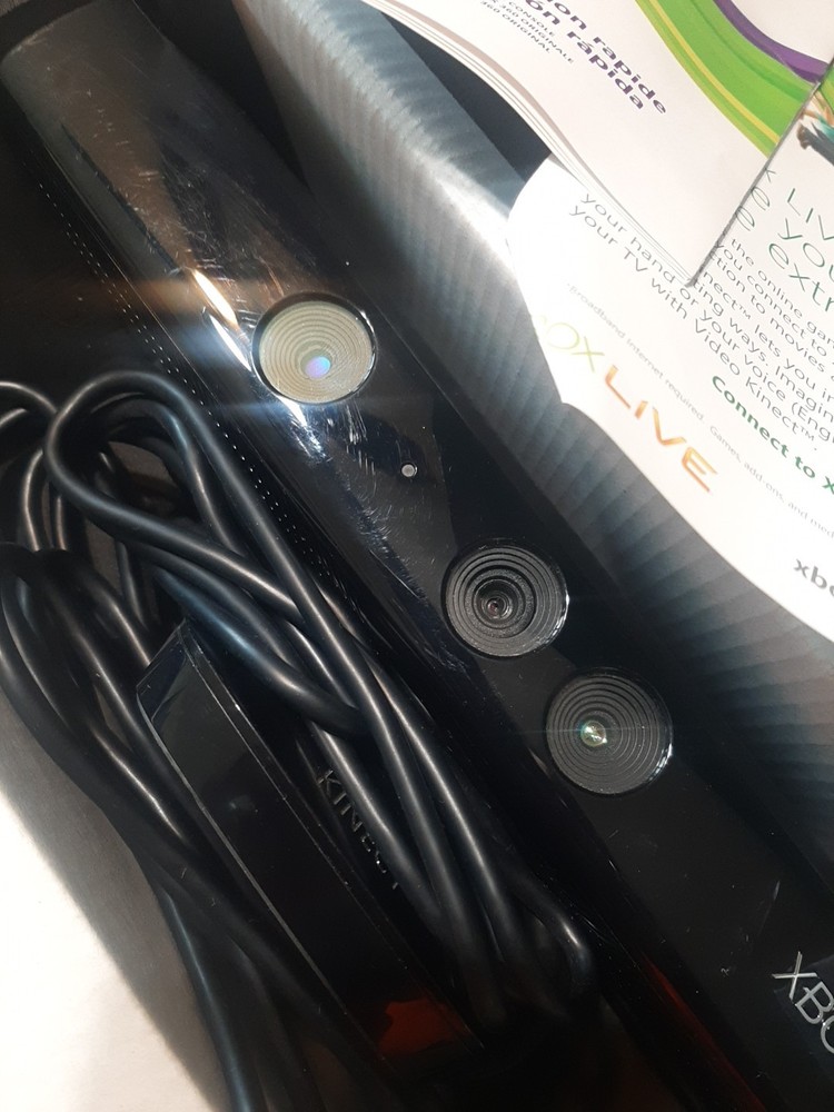 Microsoft Xbox 360 Kinect Sensor Fast Ship No game included