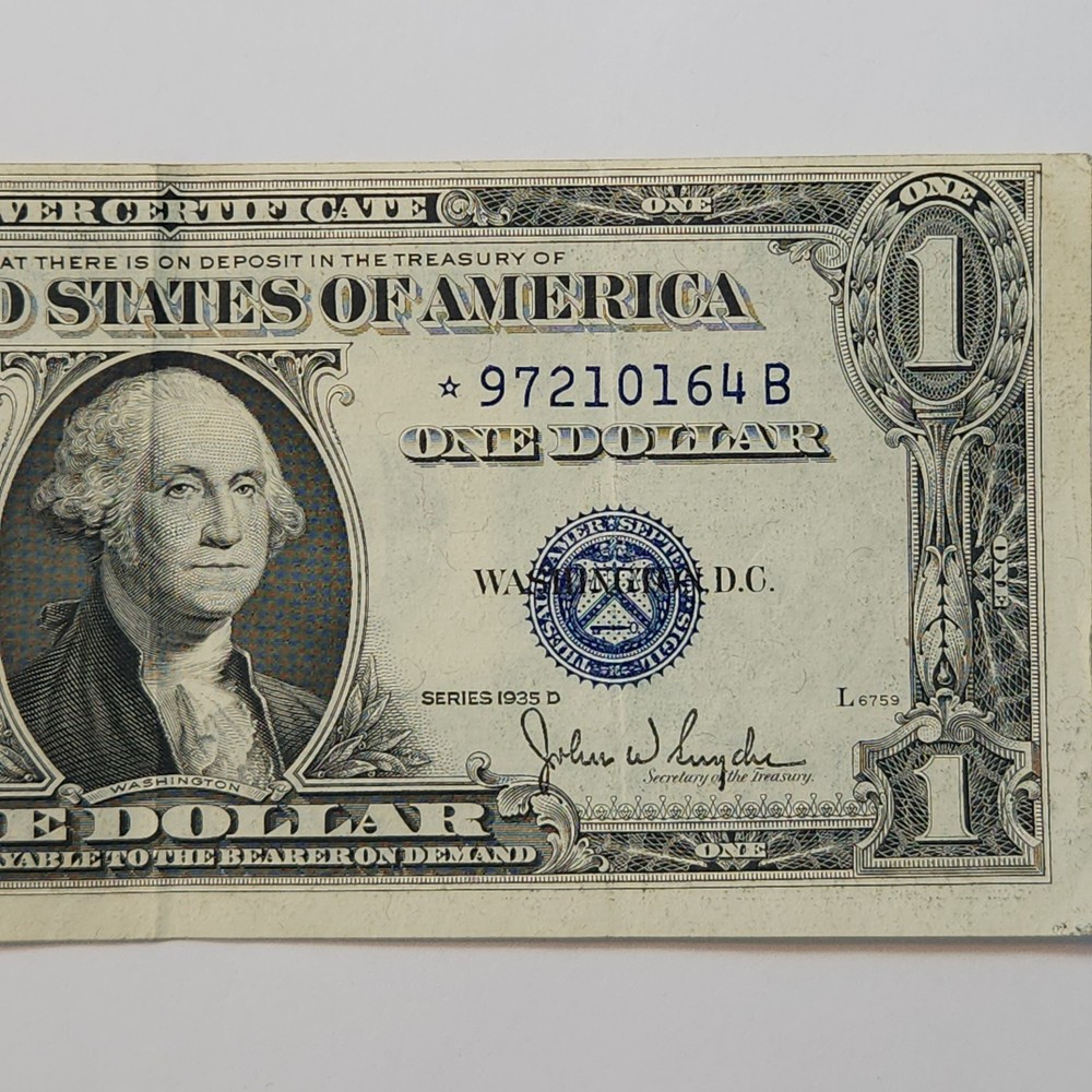 1935-D $1 Dollar Bill Silver Certificate STAR Note - ST-AK2