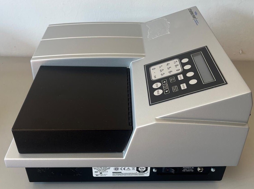 BioTek ELx808 Absorbance Microplate Reader ELx-808 ELISA Plate Powers On