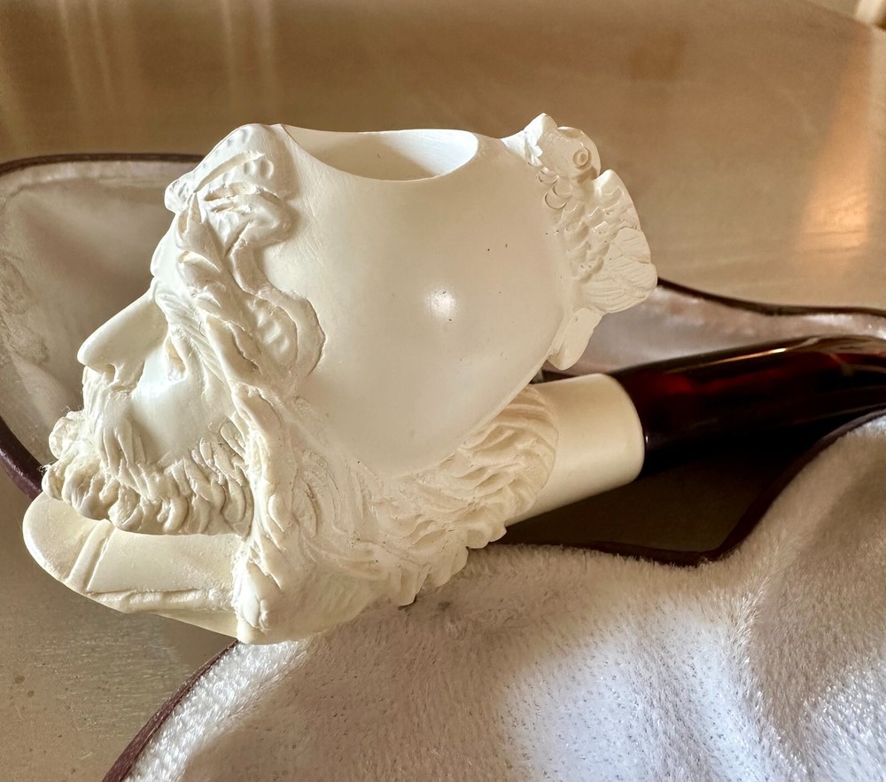 Block meerschaum pipe in case