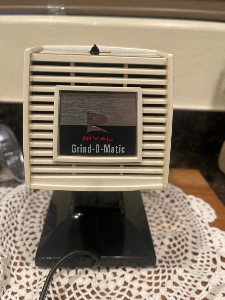 Rival Grind-O-Matic 2700 Salad Shredder/ Chopper
