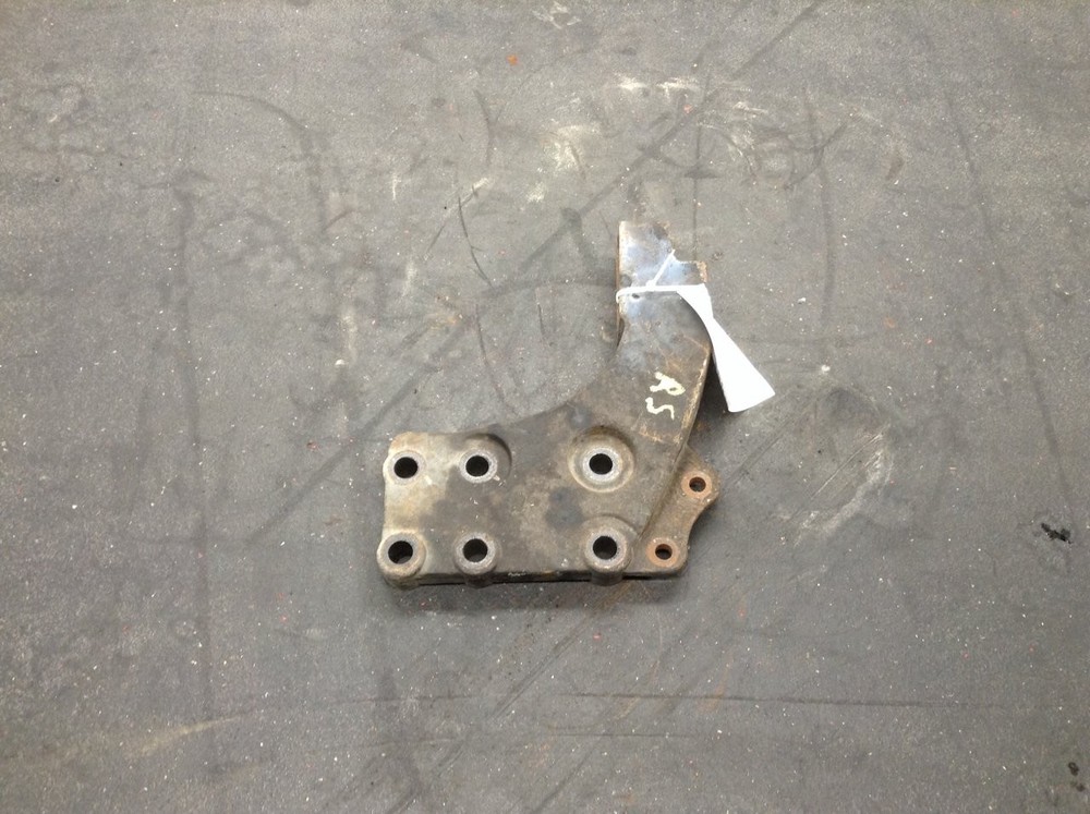 Mack E7 Engine Mount - Used | P/N 158GB5131M2