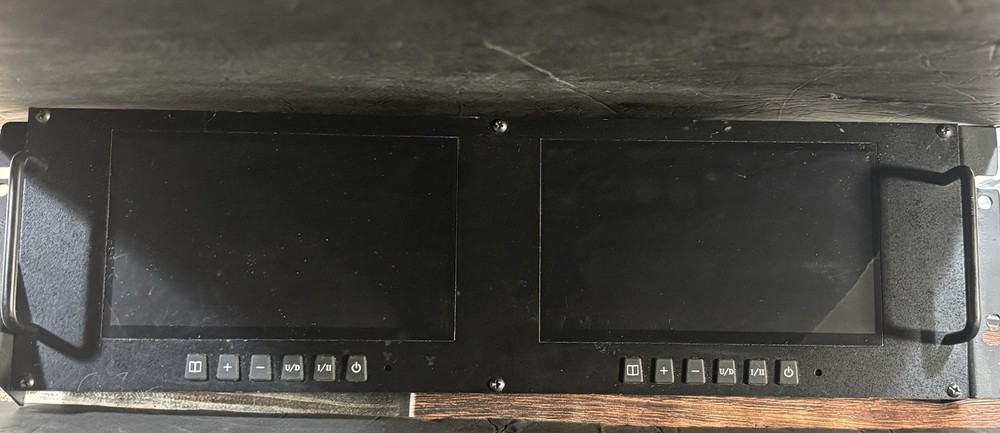 Defender Security 2 x 7" LCD Rack Mount Monitors