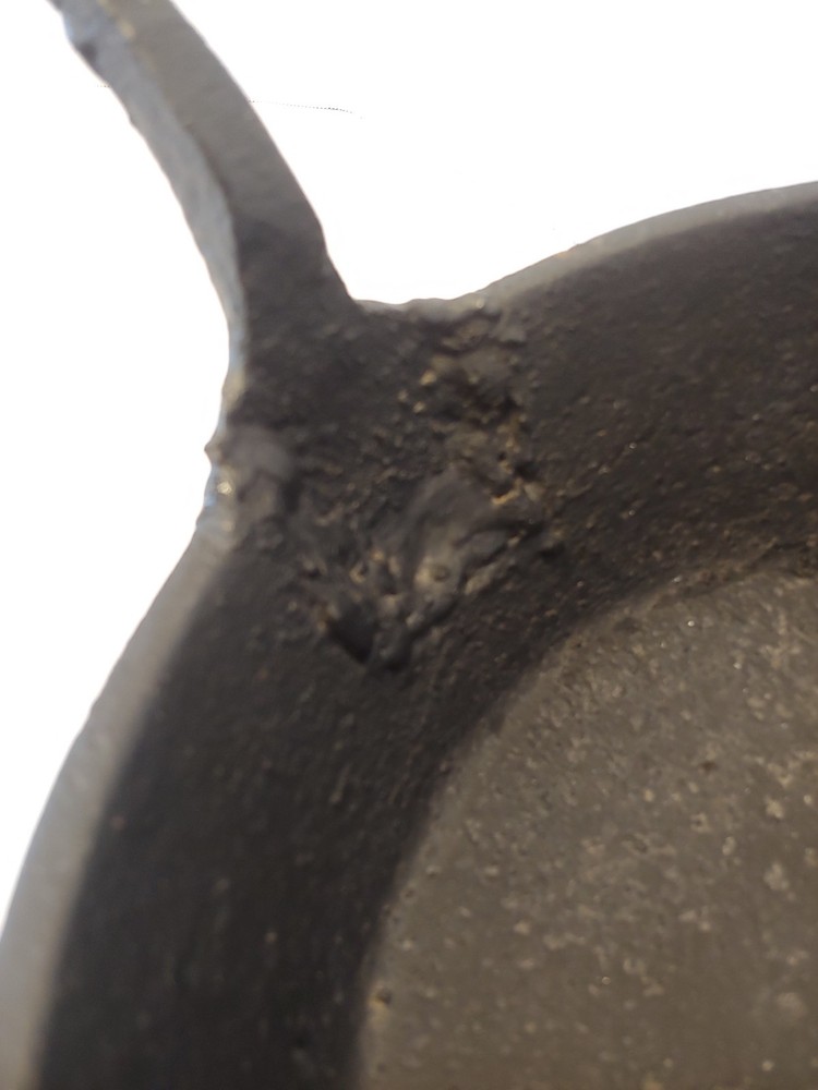 Antique Cast Iron Gate Marked Spider Pot with Long Handle - Primative Cookware