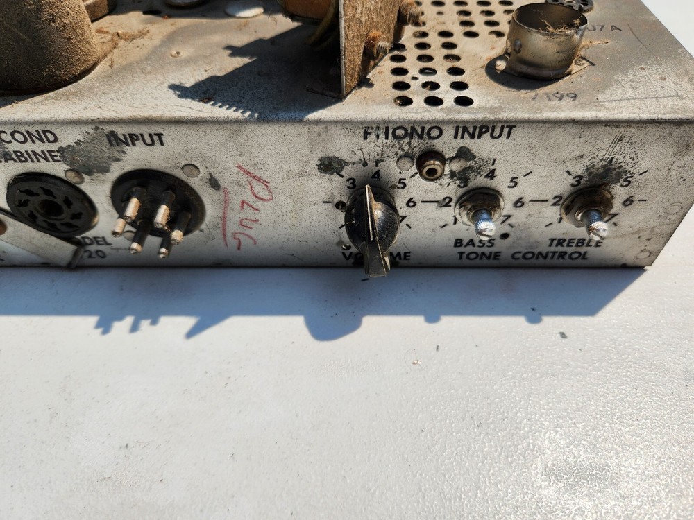 Wurlitzer Tube Amplifier 4075 Untested