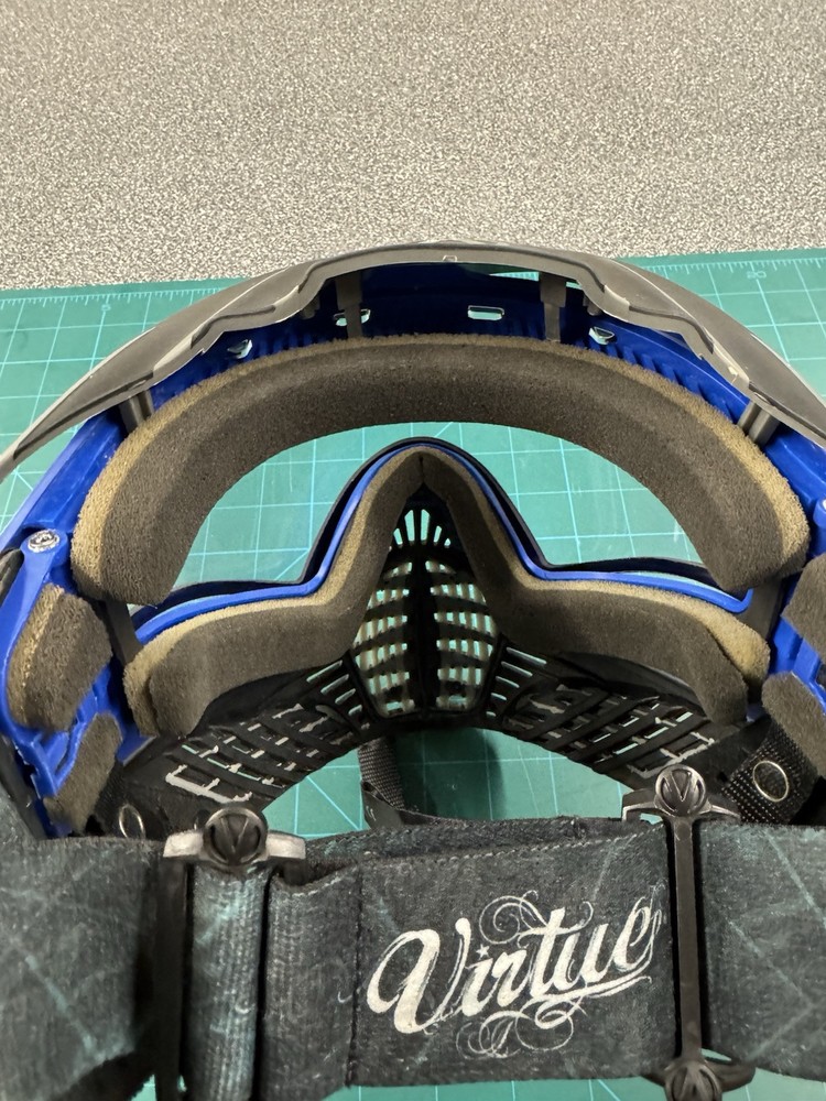 Virtue VIO goggle. 100% complete. Rare!