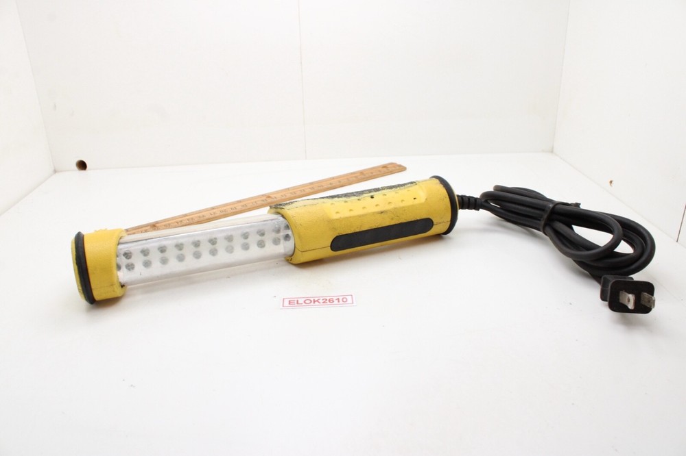 Intertek 18 LED 25 WattHanging Corded Work Light Works