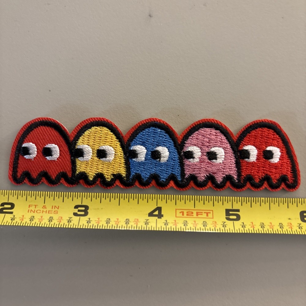 Pac-Man & Ghost (Iron on patch) Arcade / Video Games / Mrs. Pac-Man