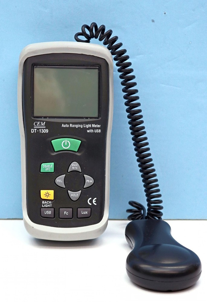 CEM DT-1309 / Wide Range Professional Light Meter