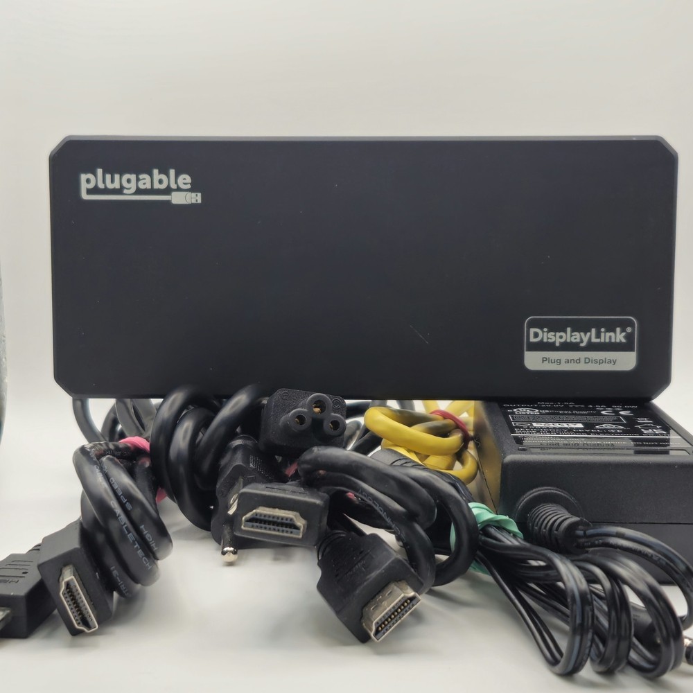 Plugable USB C Triple Display Docking Station with Laptop Charging, Thunderbolt