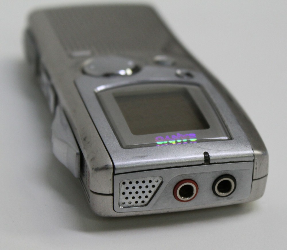 Sanyo ICR-B150 Voice Recorder Handheld