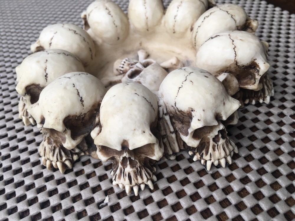 Vintage Skull Heads Ashtray Signed Original 2002 Summit Collection