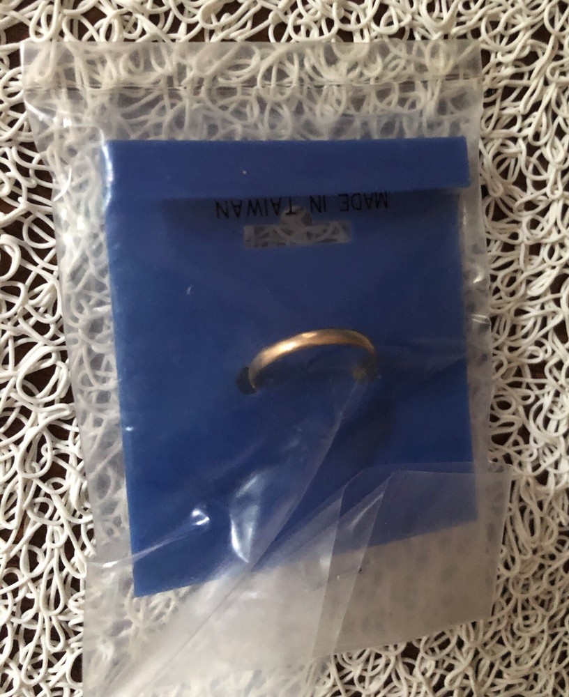 1982 E.T. Set - 3 Rings MIP Unopened & 1 Keychain￼