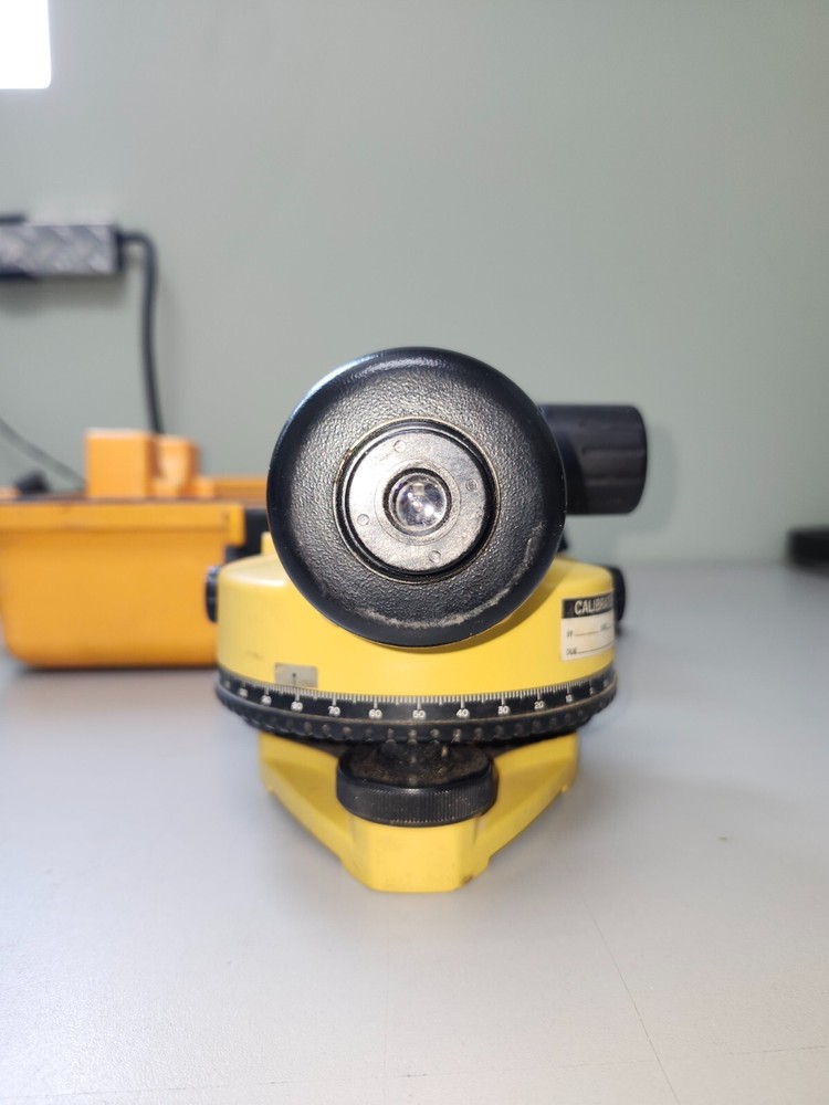 TOPCON AUTO LEVEL AT-G6 GREEN LABEL IN CASE