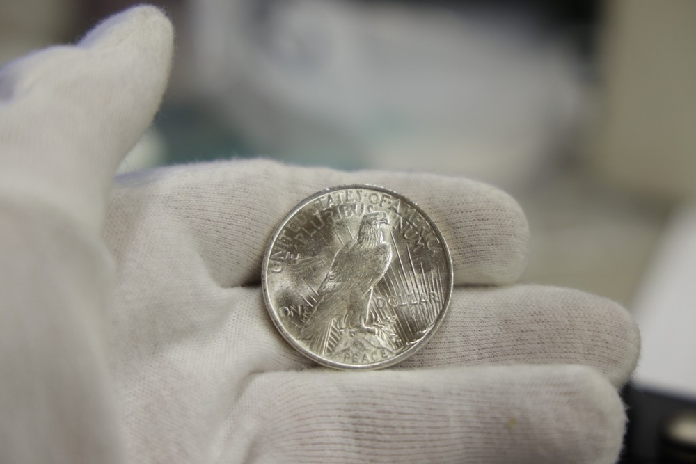 1923 US Peace Silver Dollar $1 Nice Unc.
