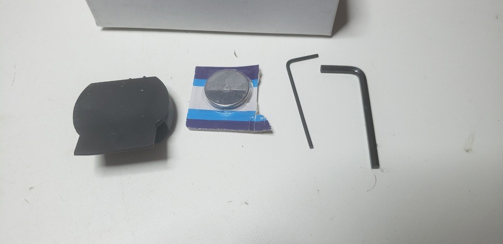 Red Dot Reflex Sight 20mm Rail Mount Adjustable Brightness w/ Tools & Box