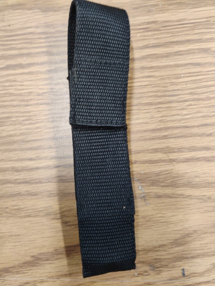 Nylon Flashlight Holder
