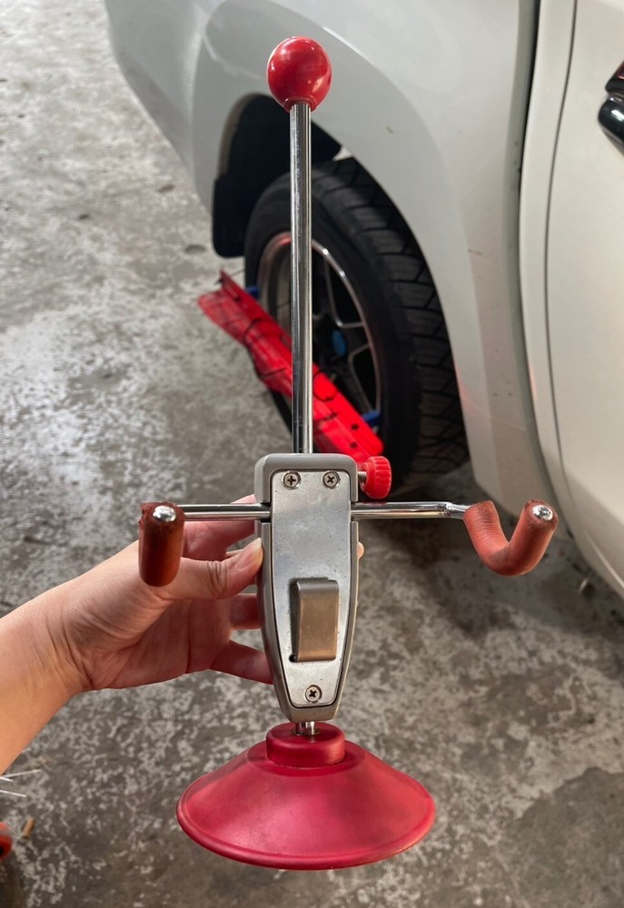 Steering Wheel Holder Stand Tool - Adjustable Alignment tool