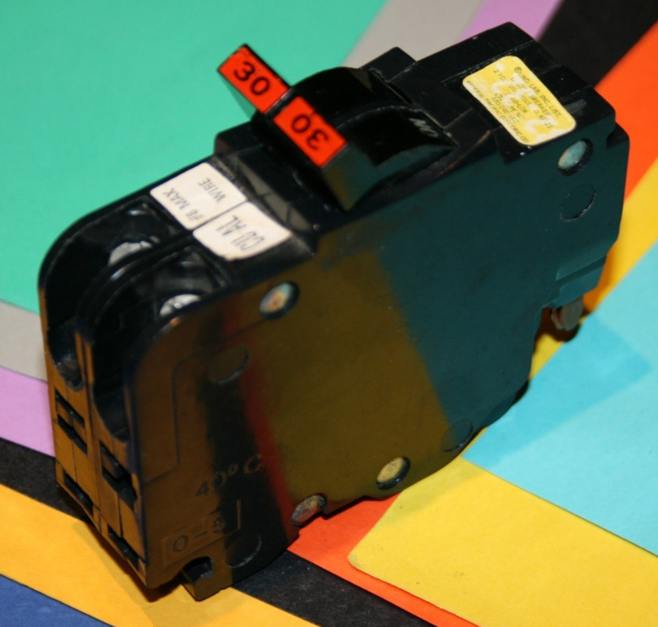 FEDERAL PACIFIC 30 AMP 2-POLE BREAKER TYPE NC THIN DOUBLE POLE