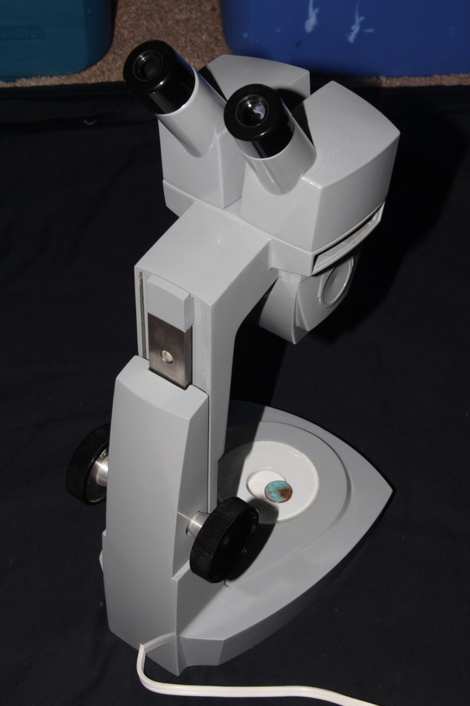 AO Model 40 Stereo Microscope , 20X, lighted stage