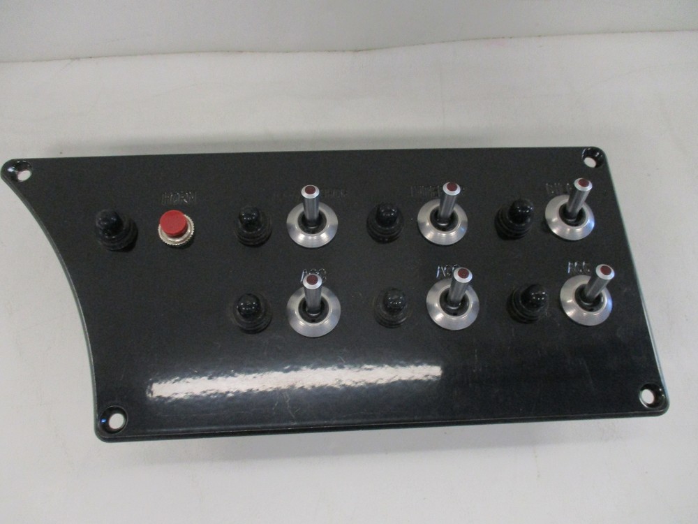 TOGGLE SWITCH PANEL 10 13/16" X 4 7/8" BLACK MARINE BOAT