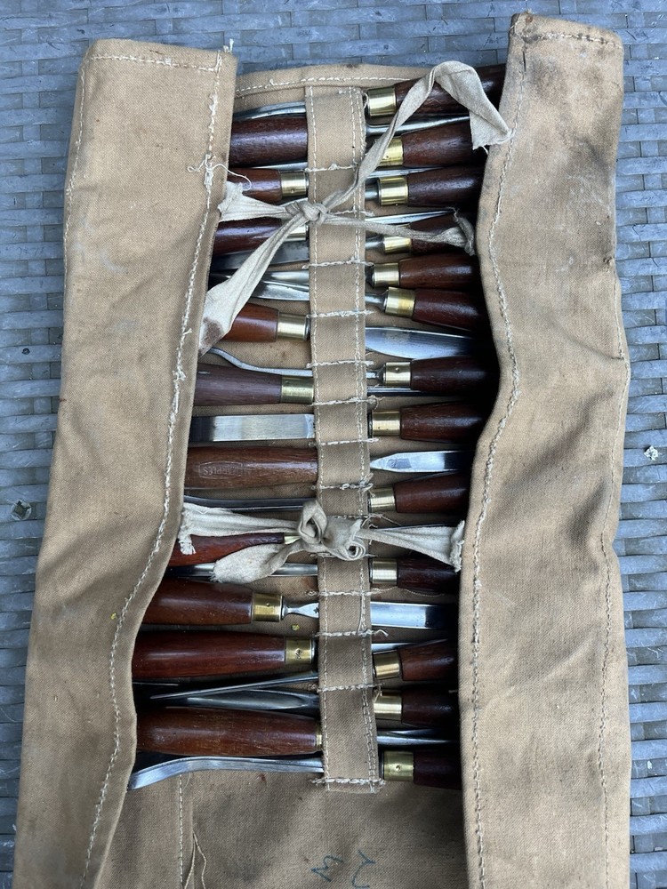 Lovely Antique Set Of 23 Marples & Sons Carving Chisels Gouges In Roll