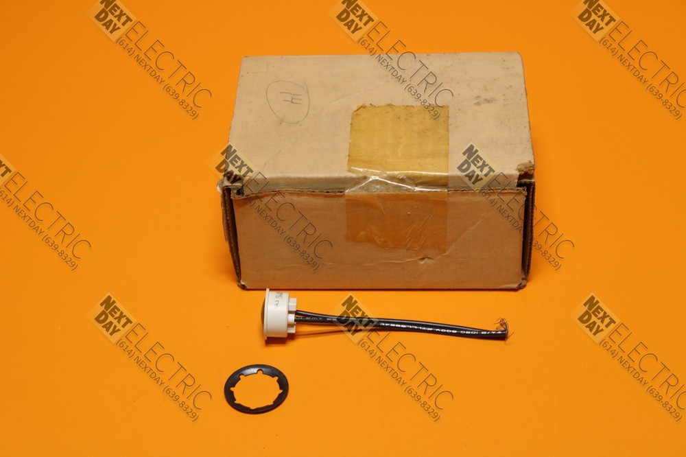 IDI, 2622K5, Green Panel Mount Light Lamp 125vac Indicator