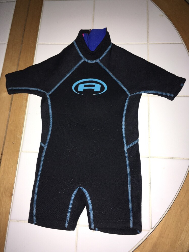 Childs Aleeda Wet Suit, Size XXS