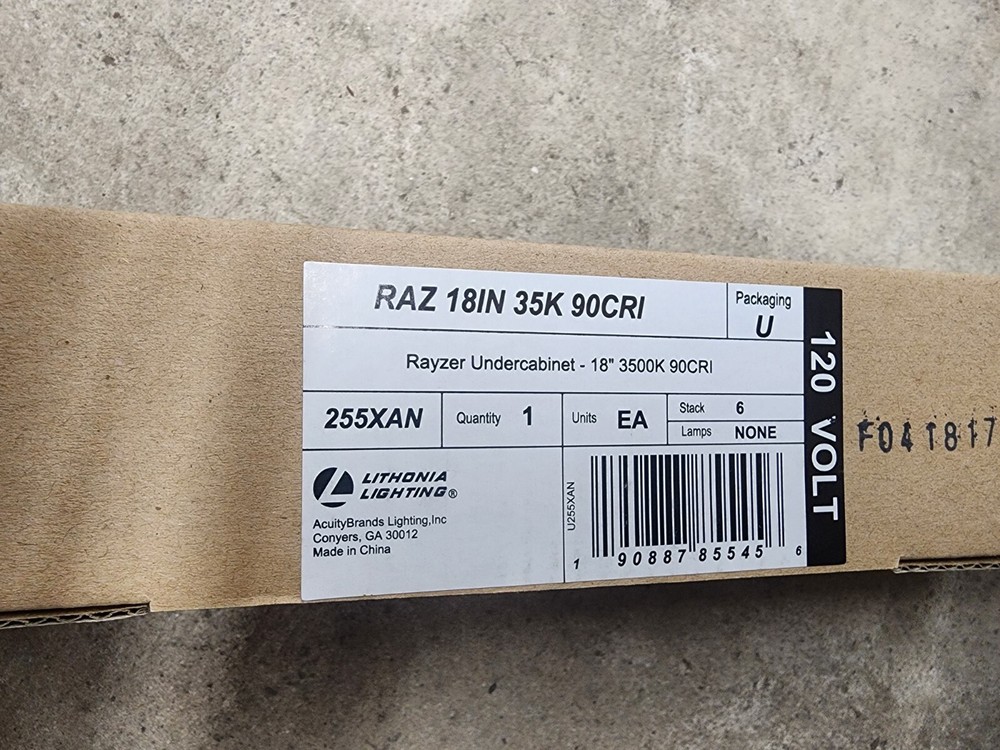 Rayzer Undercabinet Light - 18inch 3500k