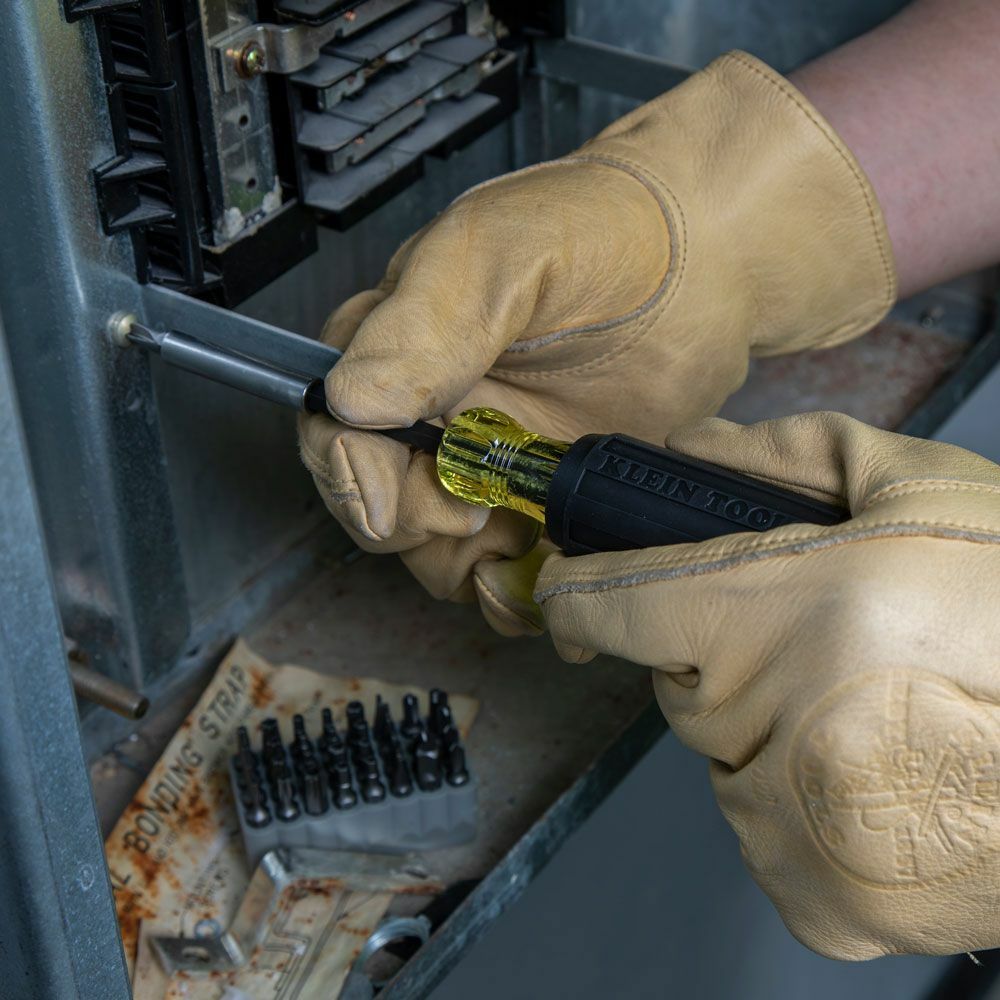 Klein Tools 32510 Magnetic Screwdriver with 32 Tamperproof Bits