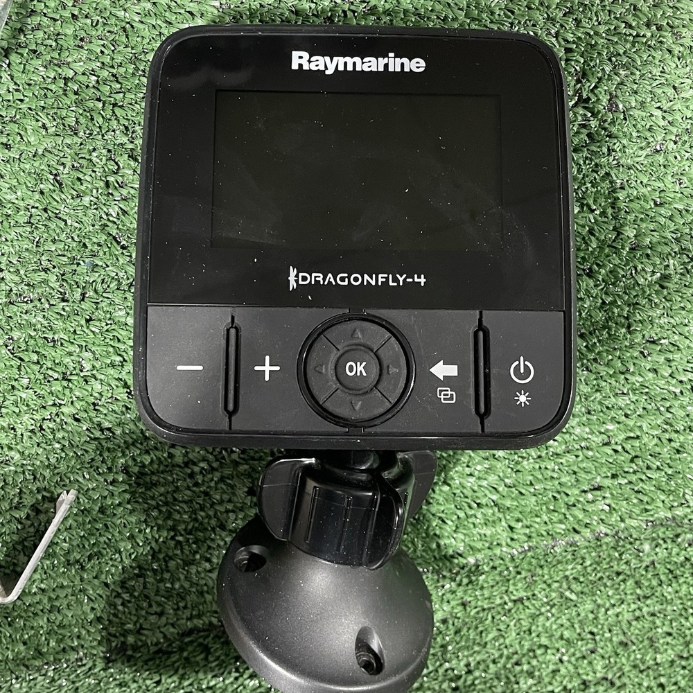 Raymarine DRAGONFLY 4 Pro GPS Chart Plotter / Fishfinder Display