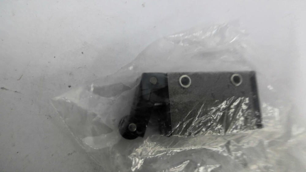 Aventics 0820 402 002 Roller Switch Vavle