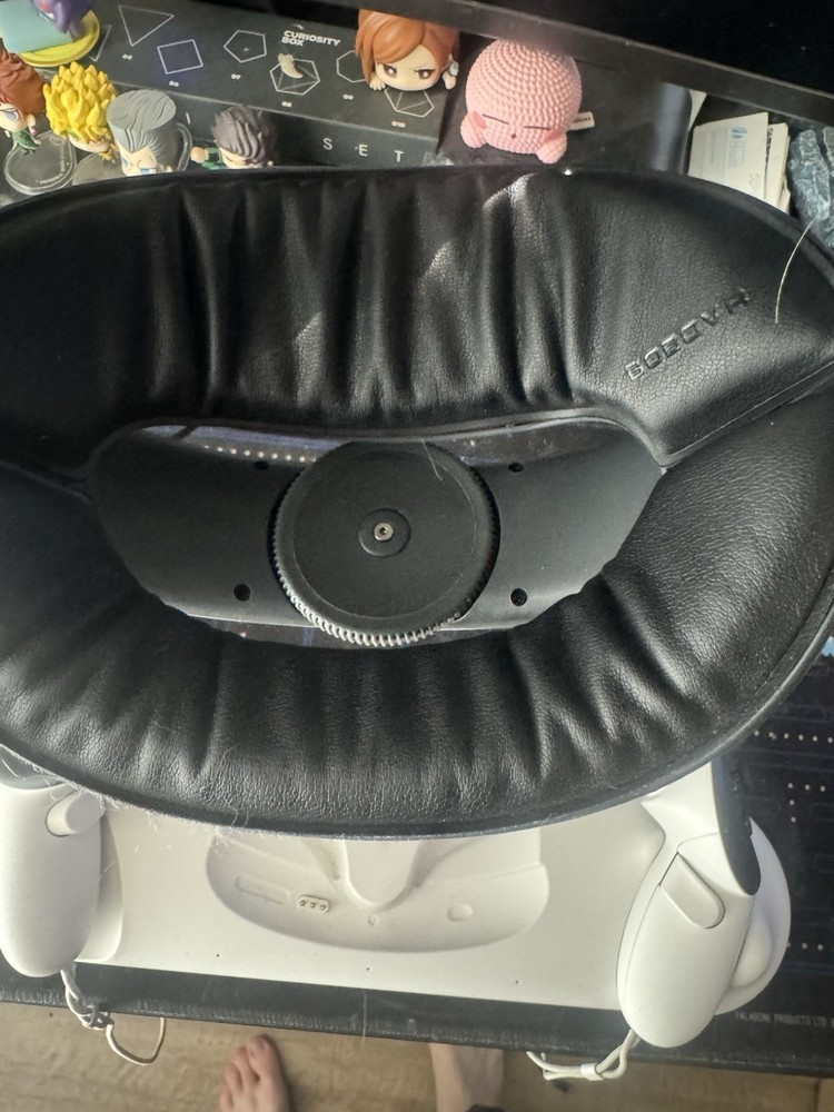 Oculus Quest 3S Virtual Reality and accessories